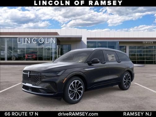 Infinite Black Metallic Clearcoat 2026 Lincoln Nautilus Reserve