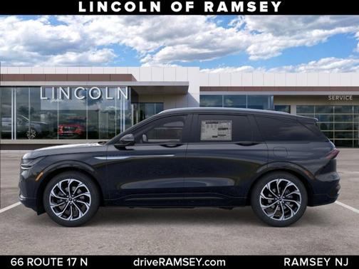 Infinite Black Metallic Clearcoat 2026 Lincoln Nautilus Reserve