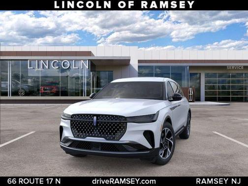 WHITE PLATINUM MET 3C 2026 Lincoln Nautilus Premiere
