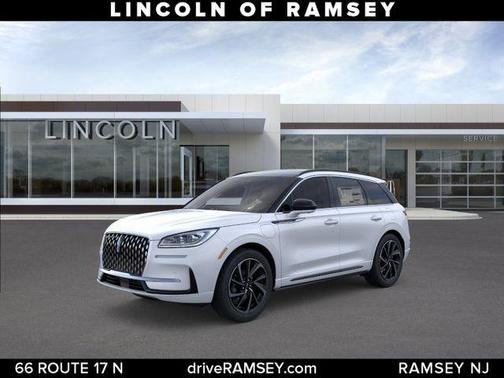 CRYSTAL WHITE MET CC 2026 Lincoln Corsair Grand Touring