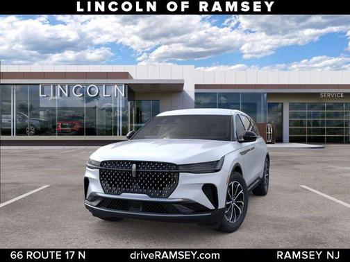 WHITE PLATINUM MET 3C 2026 Lincoln Nautilus Premiere