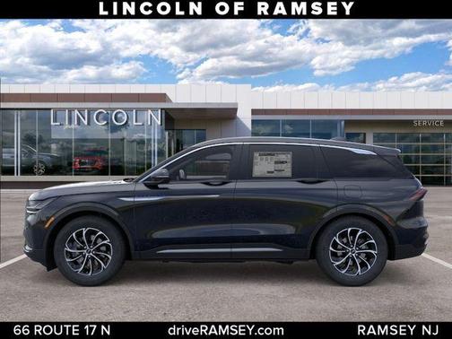 INFINITE BLACK MET CC 2026 Lincoln Nautilus Premiere