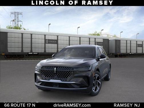 Infinite Black Metallic Clearcoat 2026 Lincoln Nautilus Premiere