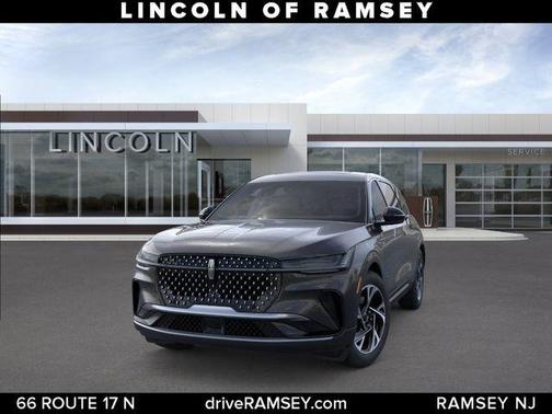 Infinite Black Metallic Clearcoat 2026 Lincoln Nautilus Premiere