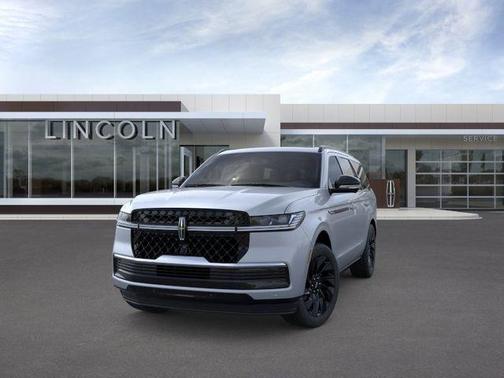 GRAY MIST METALLIC TRI-COAT 2026 Lincoln Navigator Reserve