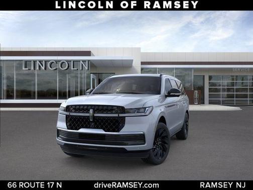 GRAY MIST METALLIC TRI-COAT 2026 Lincoln Navigator Reserve