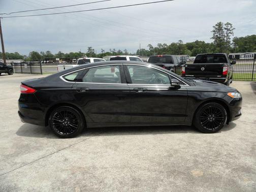 Tuxedo Black Metallic 2014 Ford Fusion SE