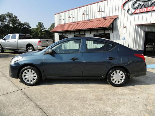 2015 Nissan Versa 1.6 S+