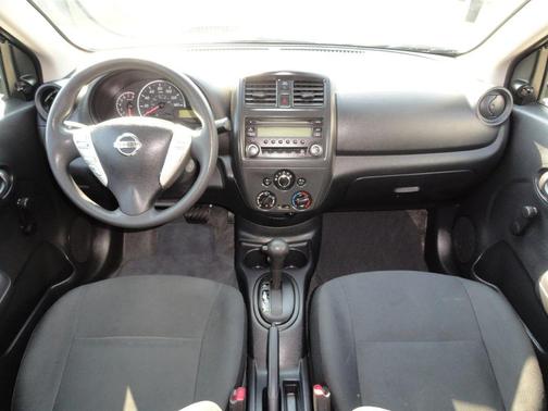 2015 Nissan Versa 1.6 S+