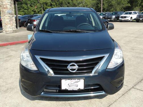 2015 Nissan Versa 1.6 S+