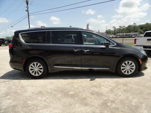 2018 Chrysler Pacifica Touring-L Plus