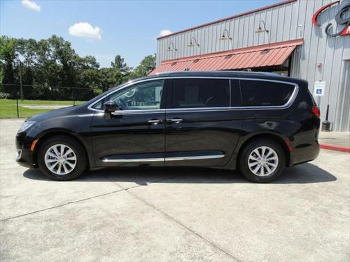 2018 Chrysler Pacifica Touring-L Plus