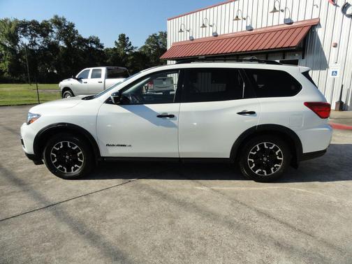2019 Nissan Pathfinder SL