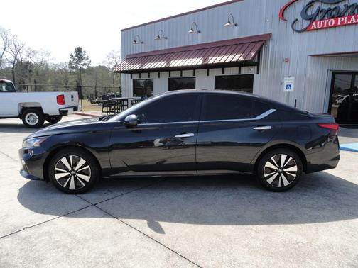 2021 Nissan Altima 2.5 SV