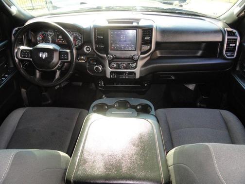 2021 RAM 2500 Tradesman Crew Cab 4x4 6'4' Box