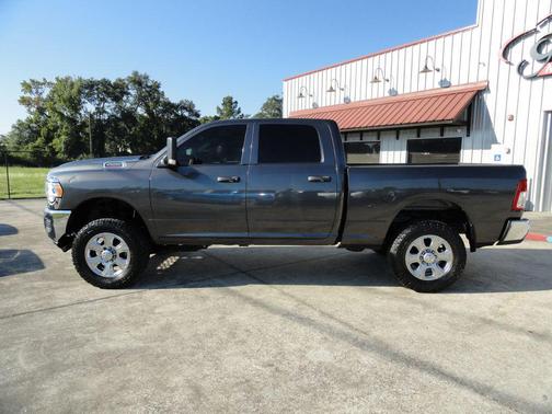 2021 RAM 2500 Tradesman Crew Cab 4x4 6'4' Box