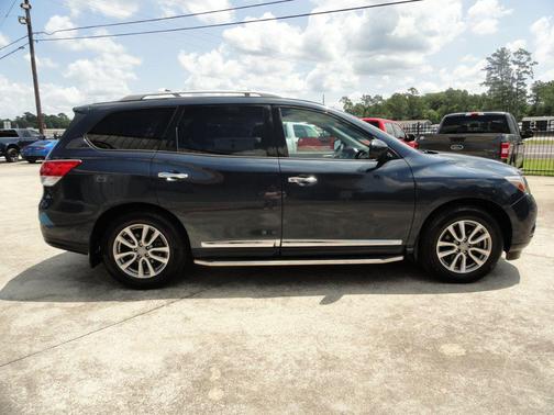 Arctic Blue Metallic 2016 Nissan Pathfinder SL