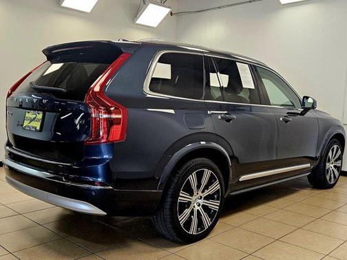 2022 Volvo XC90 T6 Inscription