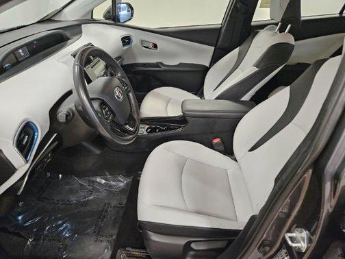 2019 Toyota Prius XLE