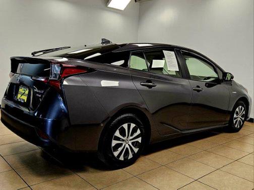 2019 Toyota Prius XLE