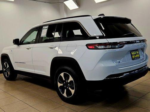 2024 Jeep Grand Cherokee 4xe Base