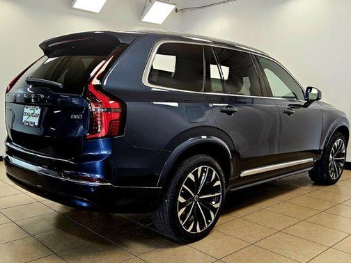 2026 Volvo XC90 B6 Plus 6-Seater