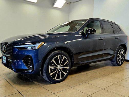 2025 Volvo XC60 B5 Plus
