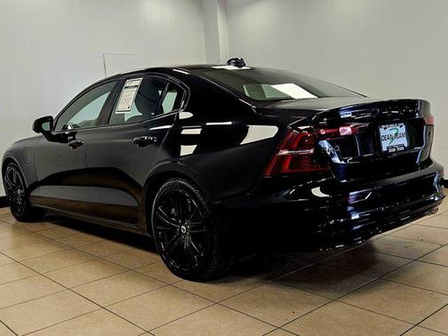 2024 Volvo S60 Recharge Plug-In Hybrid T8 Plus Black Edition