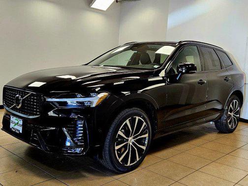 2025 Volvo XC60 Plus