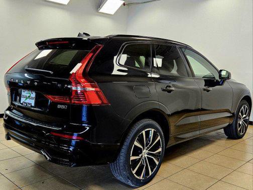 2025 Volvo XC60 Plus