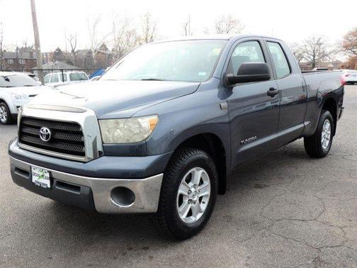 Photo 2 of 32 of 2008 Toyota Tundra SR5