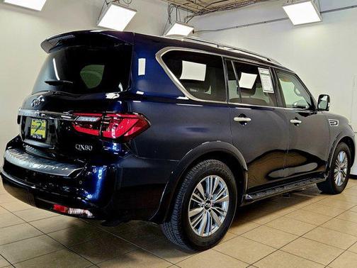 2021 INFINITI QX80 Luxe