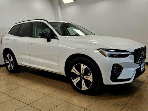 2025 Volvo XC60 Plug-In Hybrid T8 Core