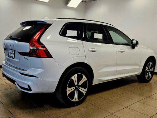 2025 Volvo XC60 Plug-In Hybrid T8 Core
