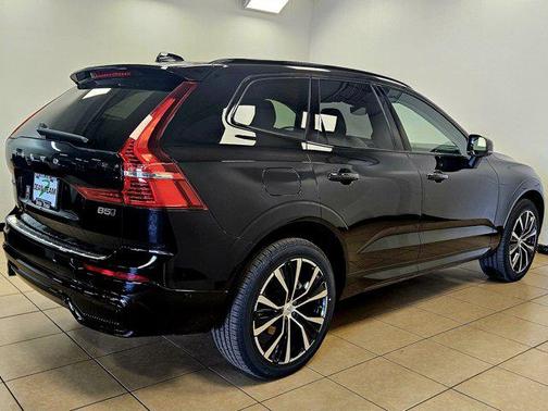 2025 Volvo XC60 B5 Plus