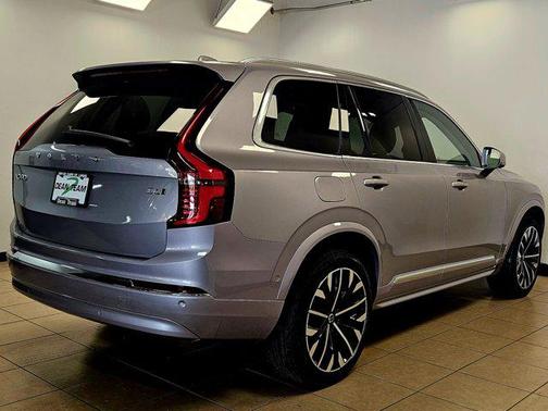 2026 Volvo XC90 B6 Plus 7-Seater