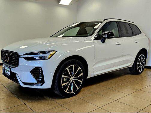 2025 Volvo XC60 Plus