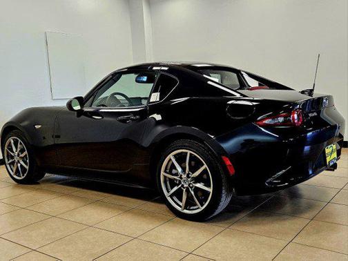 2022 Mazda MX-5 Miata RF Grand Touring