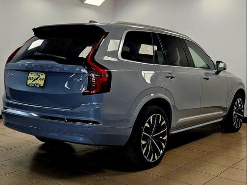 Vapour Grey Metallic 2026 Volvo XC90 Plug-In Hybrid Plus, T8 AWD, Electric/Gasoline, Bright, 7 Seats