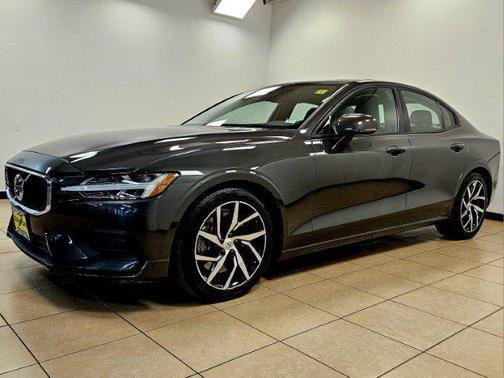 2019 Volvo S60 T6 Momentum