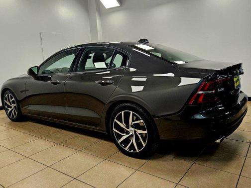 2019 Volvo S60 T6 Momentum