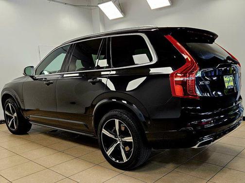 2019 Volvo XC90 T6 R-Design