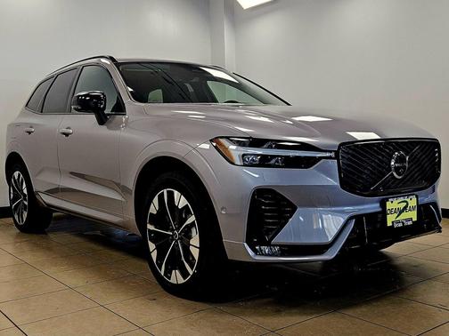 Aurora Silver 2026 Volvo XC60 B5 Plus