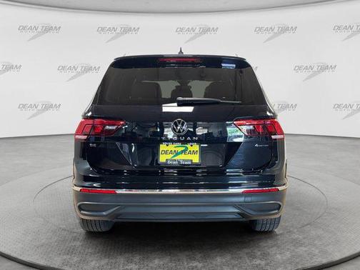 Deep Black Pearl 2023 Volkswagen Tiguan 2.0T SE 4MOTION