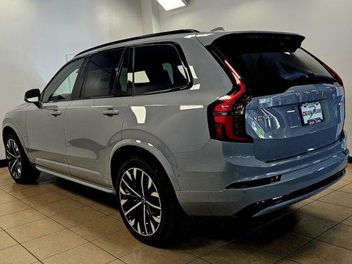 2026 Volvo XC90 B6 Ultra Dark Theme 7-Seater