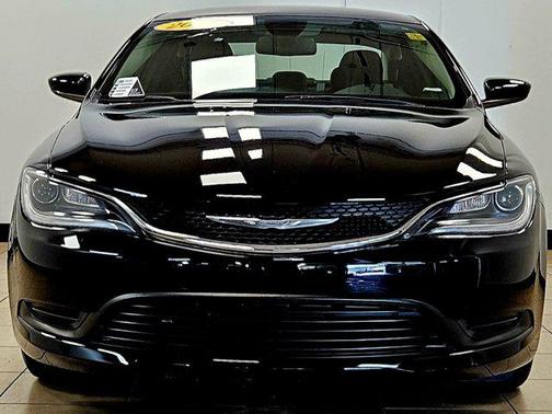 2017 Chrysler 200 Touring