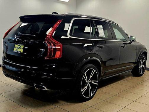 2018 Volvo XC90 Hybrid T8 R-Design