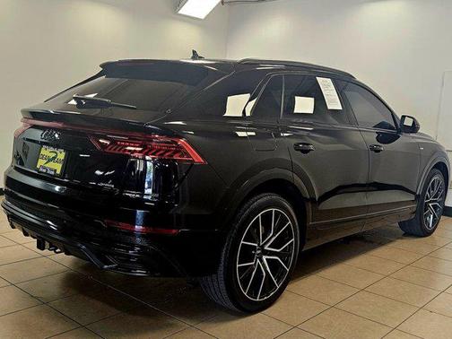 2021 Audi Q8 55 Premium Plus