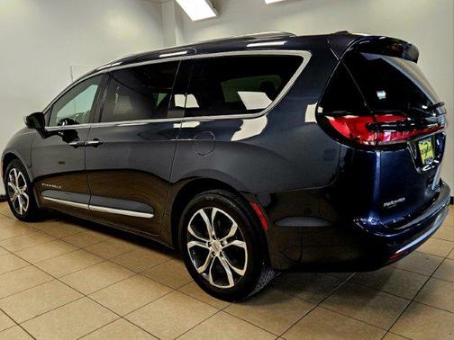 2021 Chrysler Pacifica L