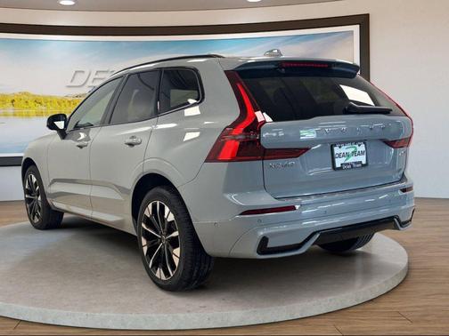 Vapour Grey Metallic 2026 Volvo XC60 B5 Plus